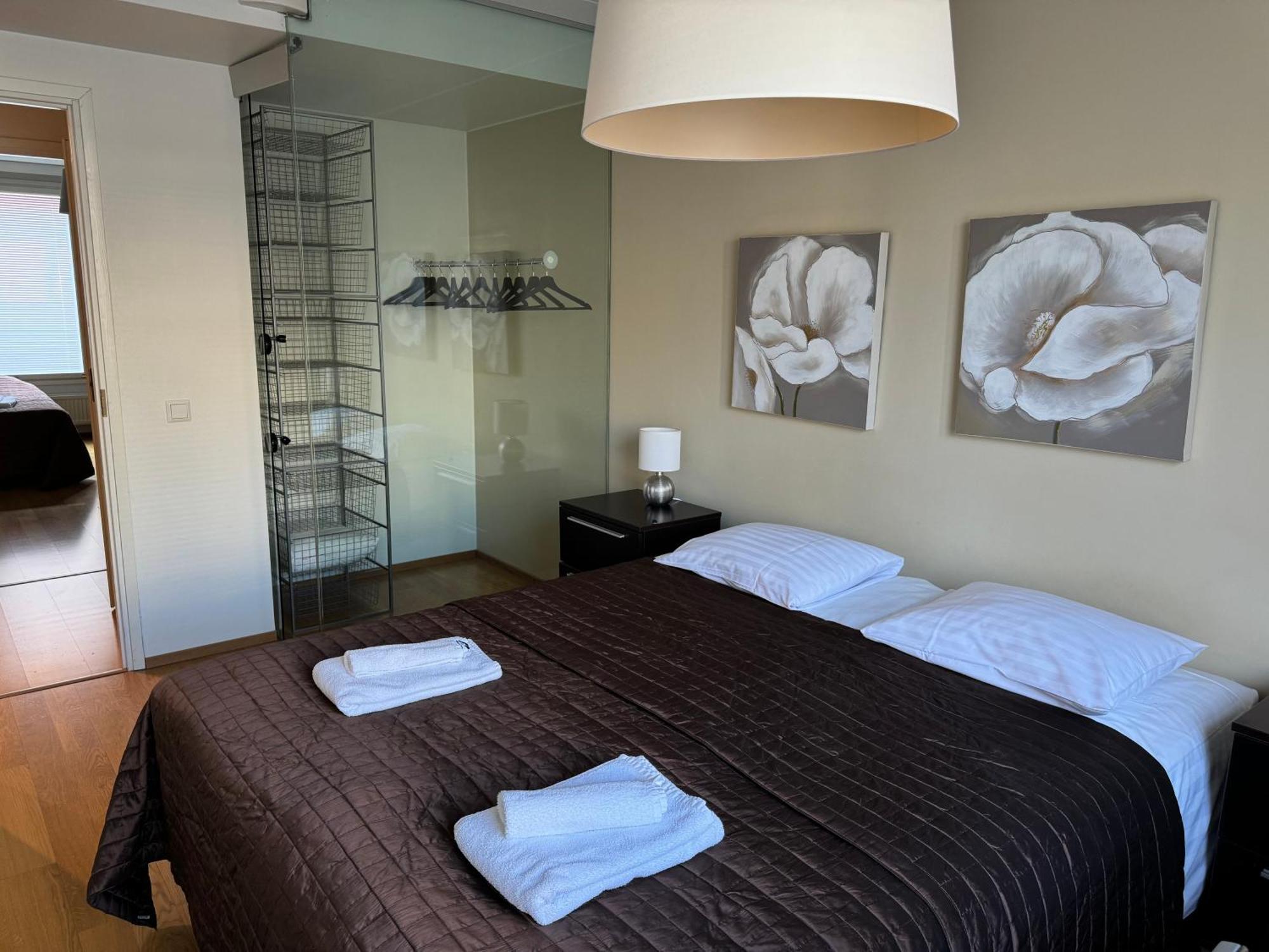 Apartamento 2 Minutes From Kamppi Center, Sauna And Balcony