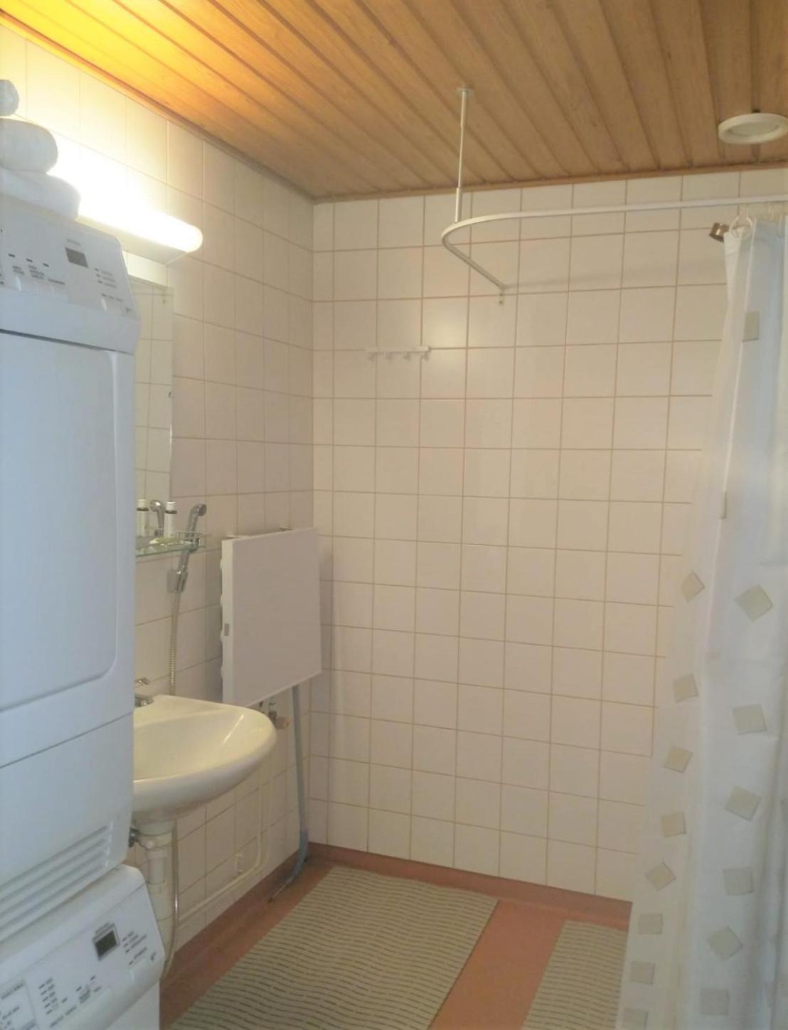 Apartamento 2 Minutes From Kamppi Center, Sauna And Balcony *